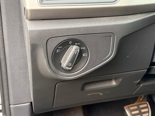 2019 Volkswagen Atlas 3.6L V6 SE w/Technology R-Line