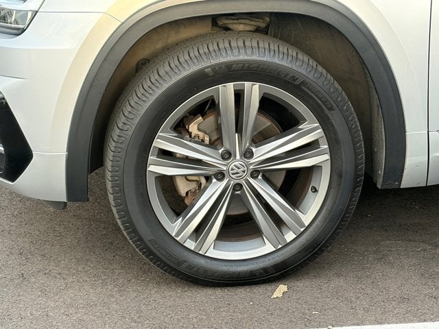 2019 Volkswagen Atlas 3.6L V6 SE w/Technology R-Line