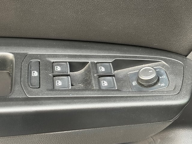 2019 Volkswagen Atlas 3.6L V6 SE w/Technology R-Line