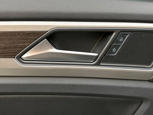 2019 Volkswagen Atlas 3.6L V6 SE w/Technology R-Line