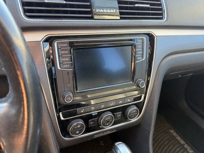 2018 Volkswagen Passat Base