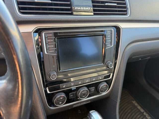 2018 Volkswagen Passat Base