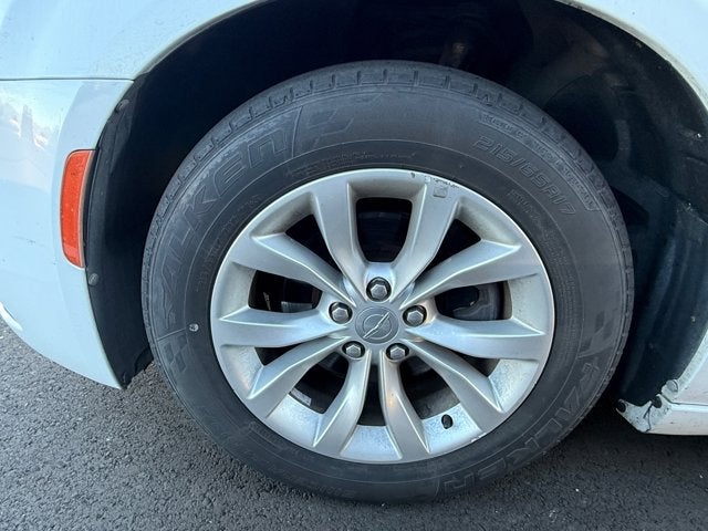 2015 Chrysler 300 Limited