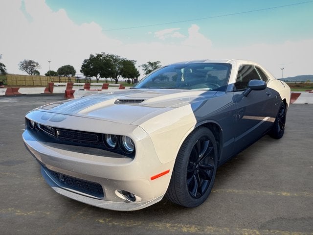2017 Dodge Challenger SXT Plus
