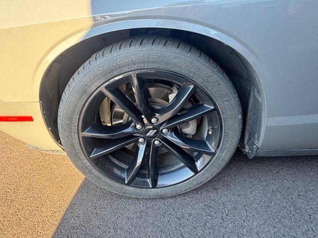 2017 Dodge Challenger SXT Plus