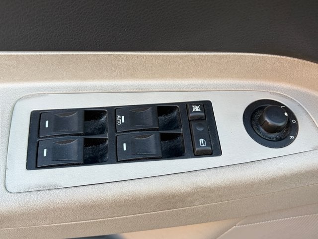 2006 Chrysler 300 BASE