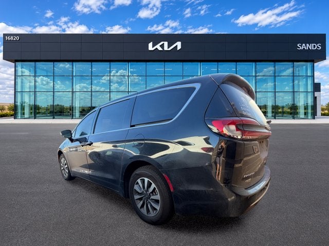 2022 Chrysler Pacifica Hybrid Touring L
