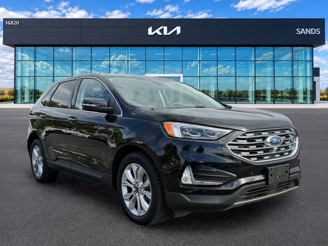 2022 Ford Edge Titanium