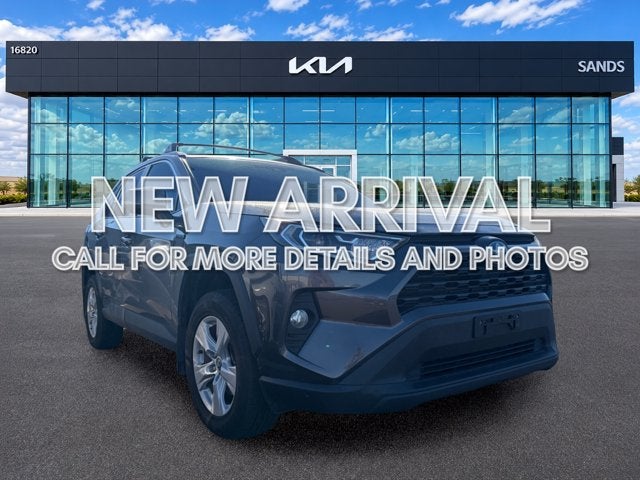 2020 Toyota RAV4 Hybrid XLE