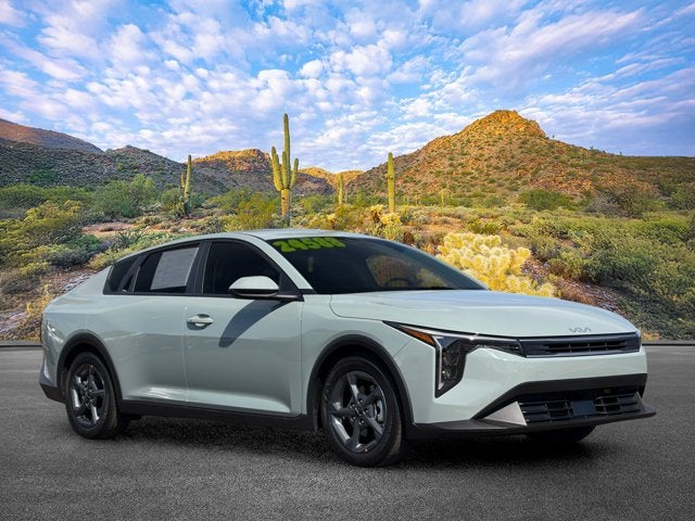 2025 Kia K4 LXS