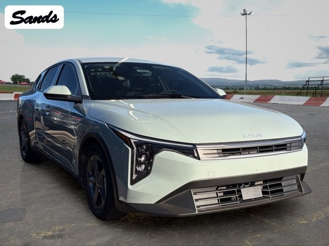 2025 Kia K4 LXS AT's photo