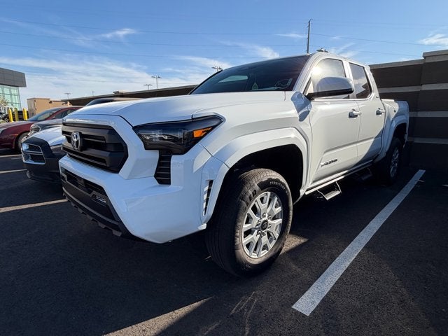 2025 Toyota Tacoma 4WD SR5