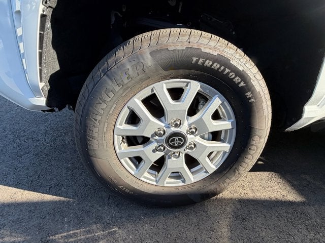 2025 Toyota Tacoma 4WD SR5