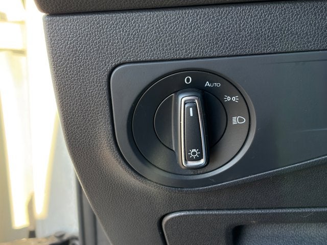 2018 Volkswagen Tiguan Base
