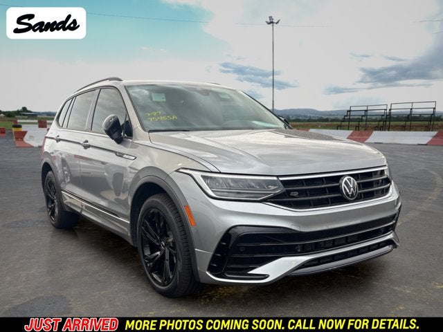 2023 Volkswagen Tiguan SE R-Line Black