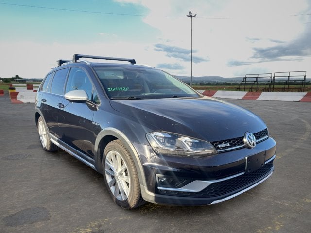 2017 Volkswagen Golf Alltrack Base