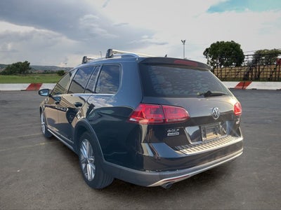 2017 Volkswagen Golf Alltrack Base