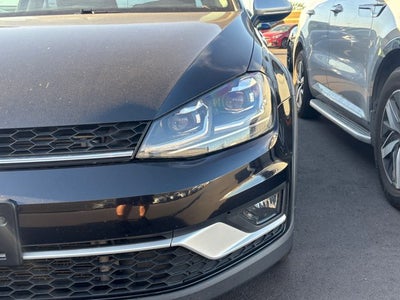 2017 Volkswagen Golf Alltrack Base