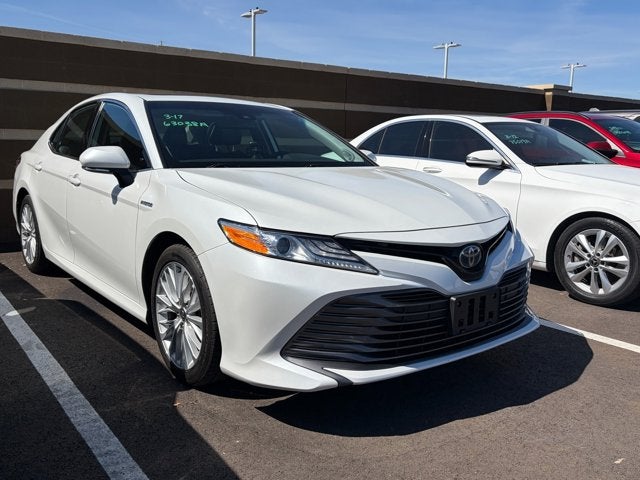 2020 Toyota Camry Hybrid XLE