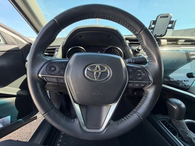 2020 Toyota Camry Hybrid XLE