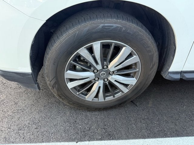 2020 Nissan Pathfinder SV