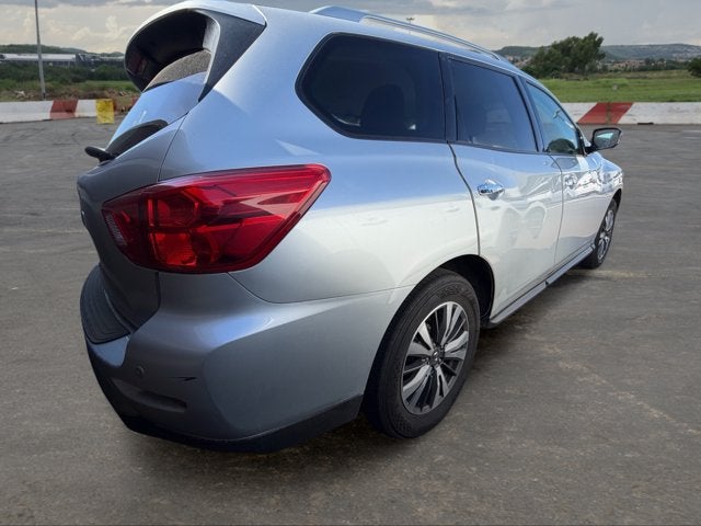 2018 Nissan Pathfinder SV