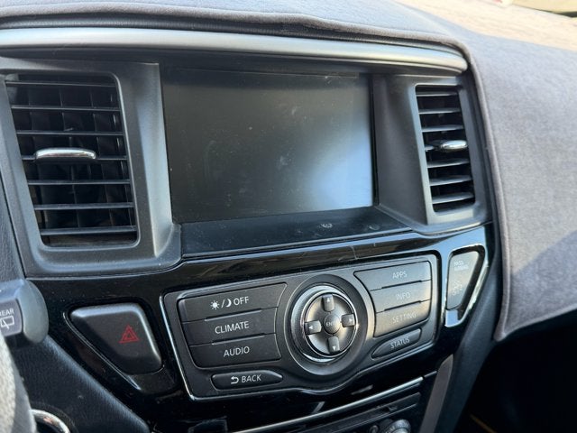 2018 Nissan Pathfinder SV