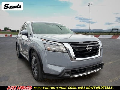2022 Nissan Pathfinder Platinum