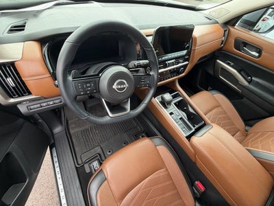 2022 Nissan Pathfinder Platinum