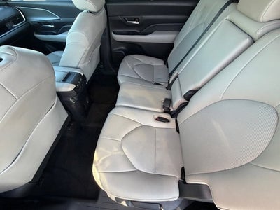 2024 Toyota Grand Highlander Base