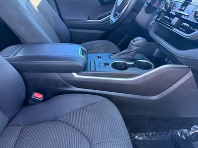 2022 Toyota Highlander L