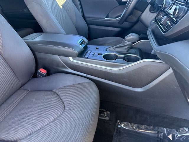 2022 Toyota Highlander L