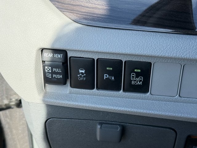 2017 Toyota Sienna Base