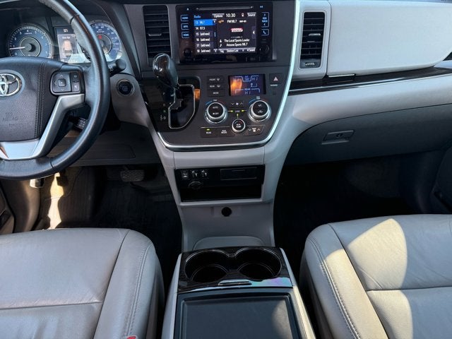 2017 Toyota Sienna Base
