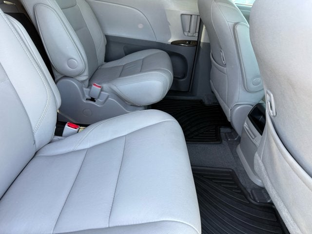 2017 Toyota Sienna Base