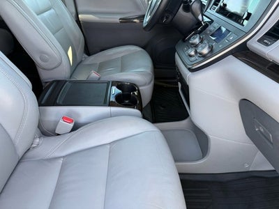 2017 Toyota Sienna Base