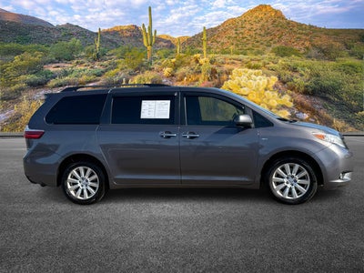2017 Toyota Sienna Base