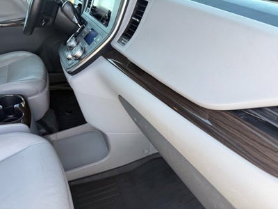 2017 Toyota Sienna Base