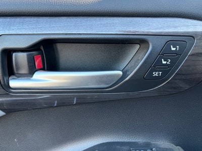 2023 Toyota Highlander Base