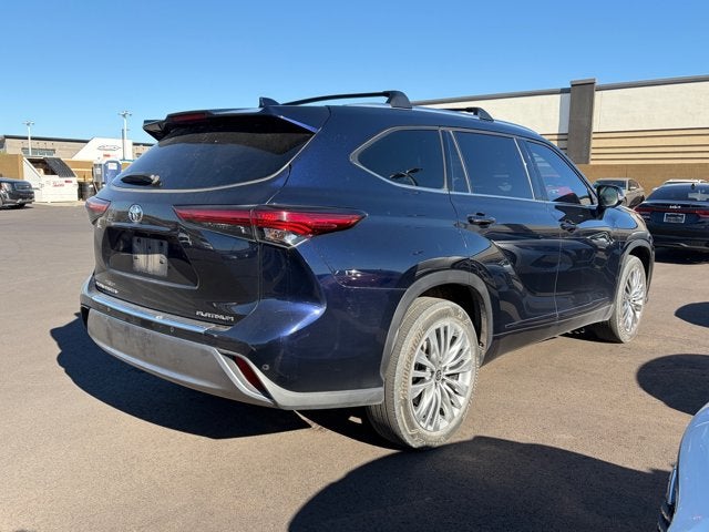2023 Toyota Highlander Base