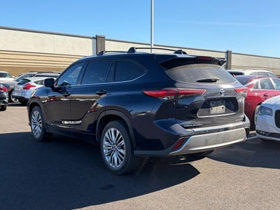 2023 Toyota Highlander Base