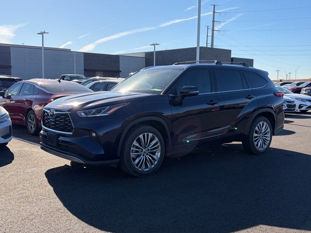 2023 Toyota Highlander Base