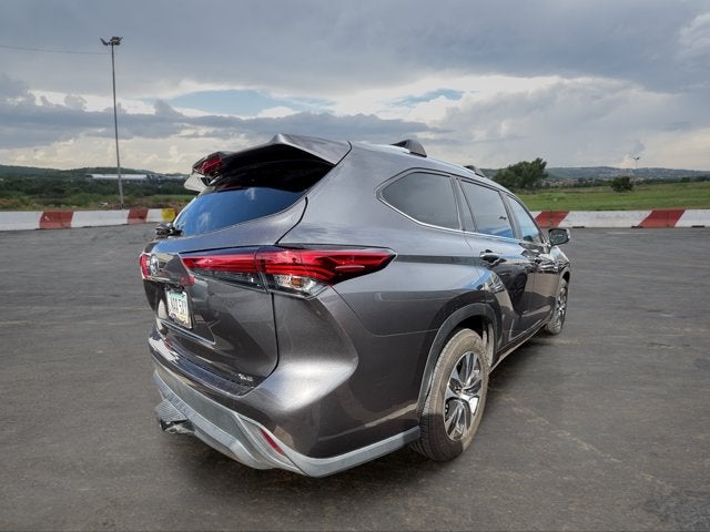 2023 Toyota Highlander Base