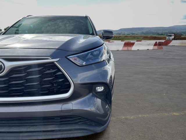 2023 Toyota Highlander Base