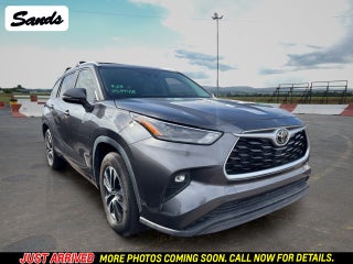 2023 Toyota Highlander Base