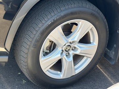 2024 Toyota Highlander Base