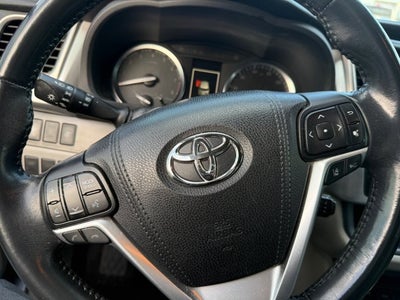 2018 Toyota Highlander Base