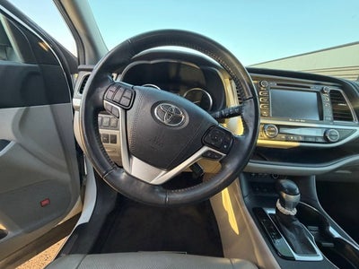 2019 Toyota Highlander Base