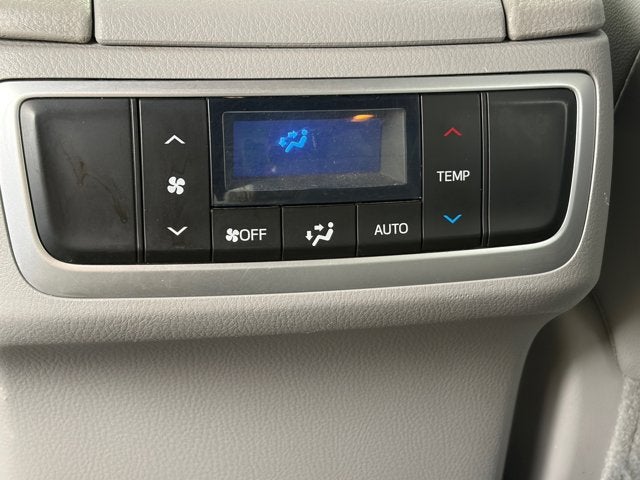 2019 Toyota Highlander Base