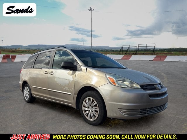 2005 Toyota Sienna Base